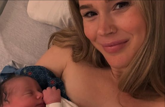 Joss Stone: Sie bringt nur wenige Monate nach der Adoption eines Jungen eine Tochter zur Welt
