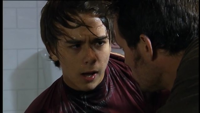 Corrie Charlie Stubbs Tries to Drown David Platt 30th October 2006 Ep 1
