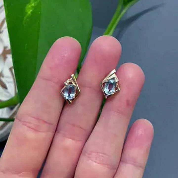 Vintage 14K Gold Aquamarine Diamond Stud Earrings