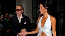 Así han aparecido ante la prensa Brad Pitt y su novia Inés de Ramón en Nueva York