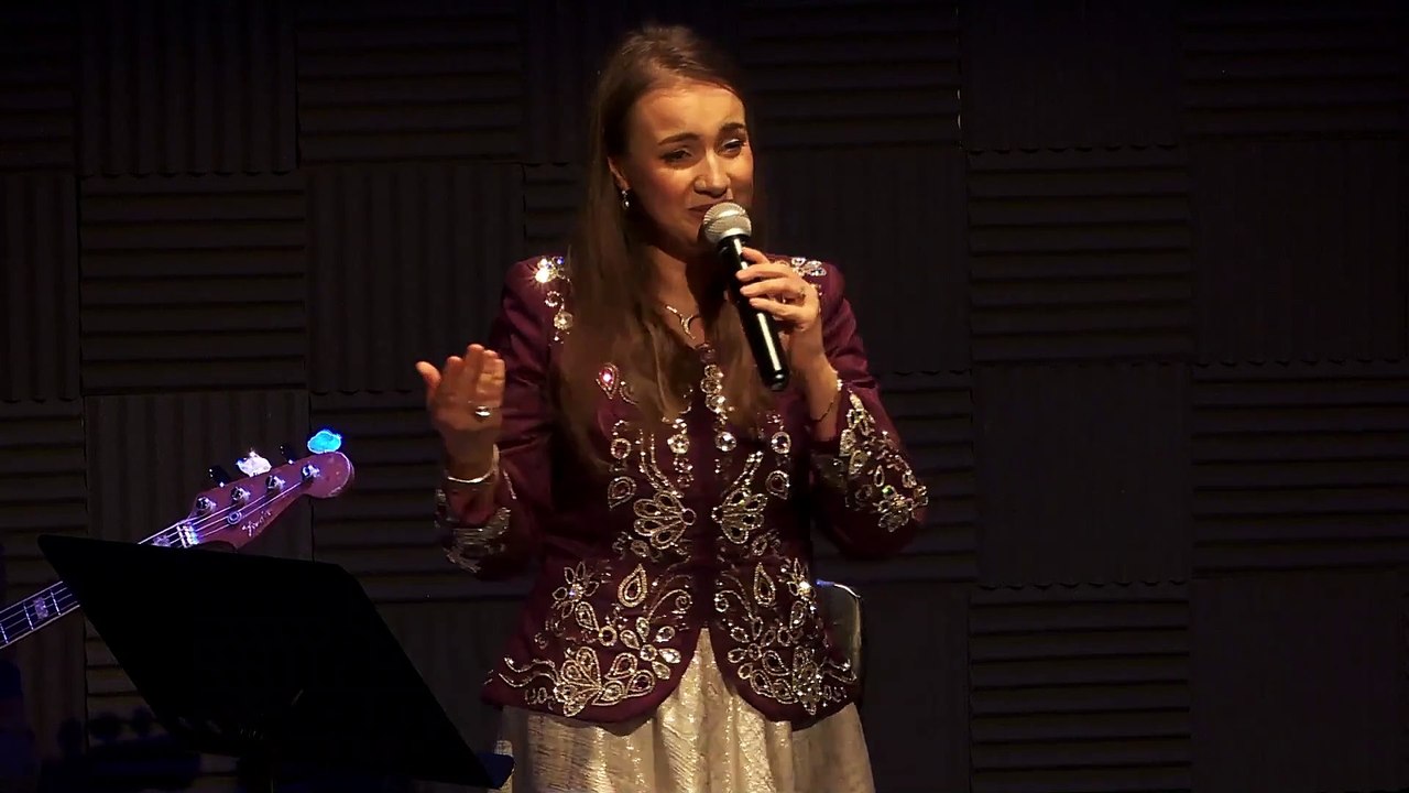 Meryem Benallal Live (partie kabyle) - Essendou_Ad ezzi Ssaâ_adrar inu