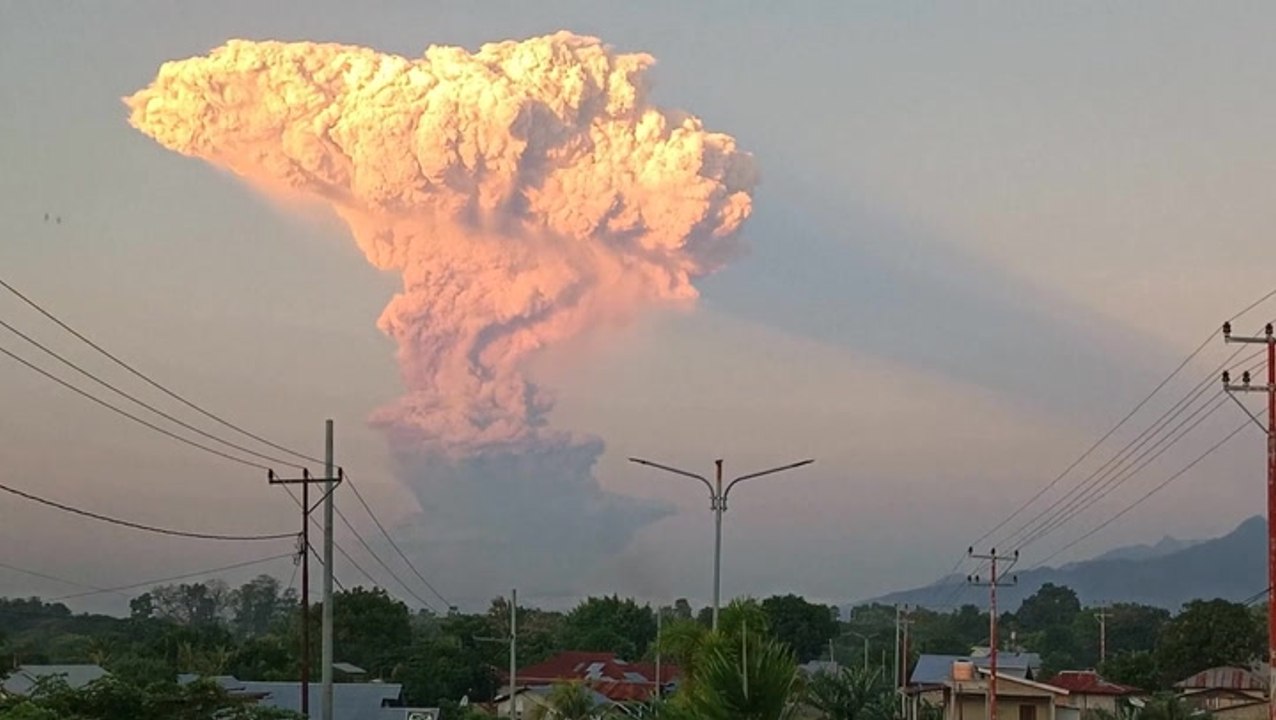 Massive volcano eruption in Indonesia spews ash 10,000 metres high