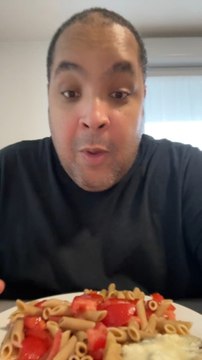 Mon dîner de ce soir : pâtes, complètes, tomates, steak, haché, gorgonzola et une orange 🍽️🤪#diabetique #diabete #Diabetique #obesite #diner #bonappetit #delicieux #degustation