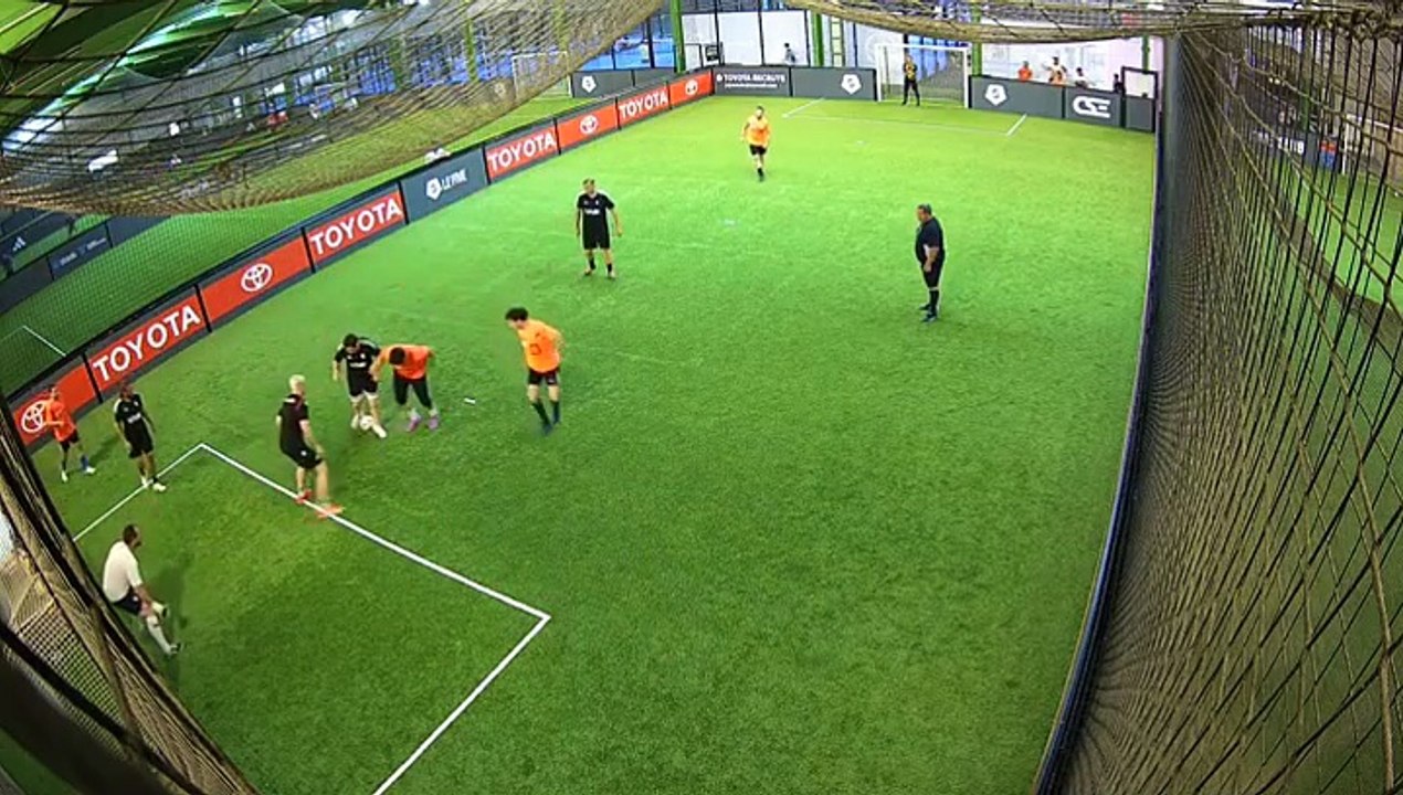 La Plank Valenciennes - Les Galactiques 17/06 à 20:32 - Football Terrain Toyota (LeFive Valenciennes)