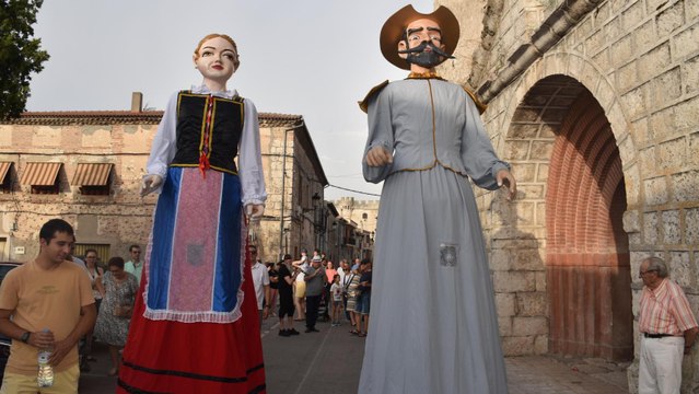 Fiestas del Corpus en Portillo con gigantes y cabezudos
