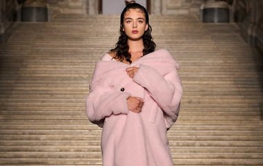 4 صيحات تحتفي بالأناقة الإيطالية في مجموعة Max Mara ريزورت 2026