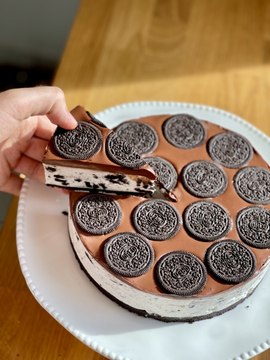 Gâteau Glacé aux Oreos Sans Cuisson | Recette Facile Sans Four ni Sorbetière | Dessert Glacé Oreo