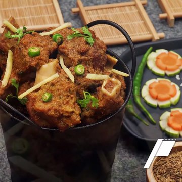 বালতিতে মাংস রান্নার চমকপ্রদ রেসিপি! অবাক হবে নিজের রান্না ঘরে – পেঁয়াজ ছাড়া এত মজা!