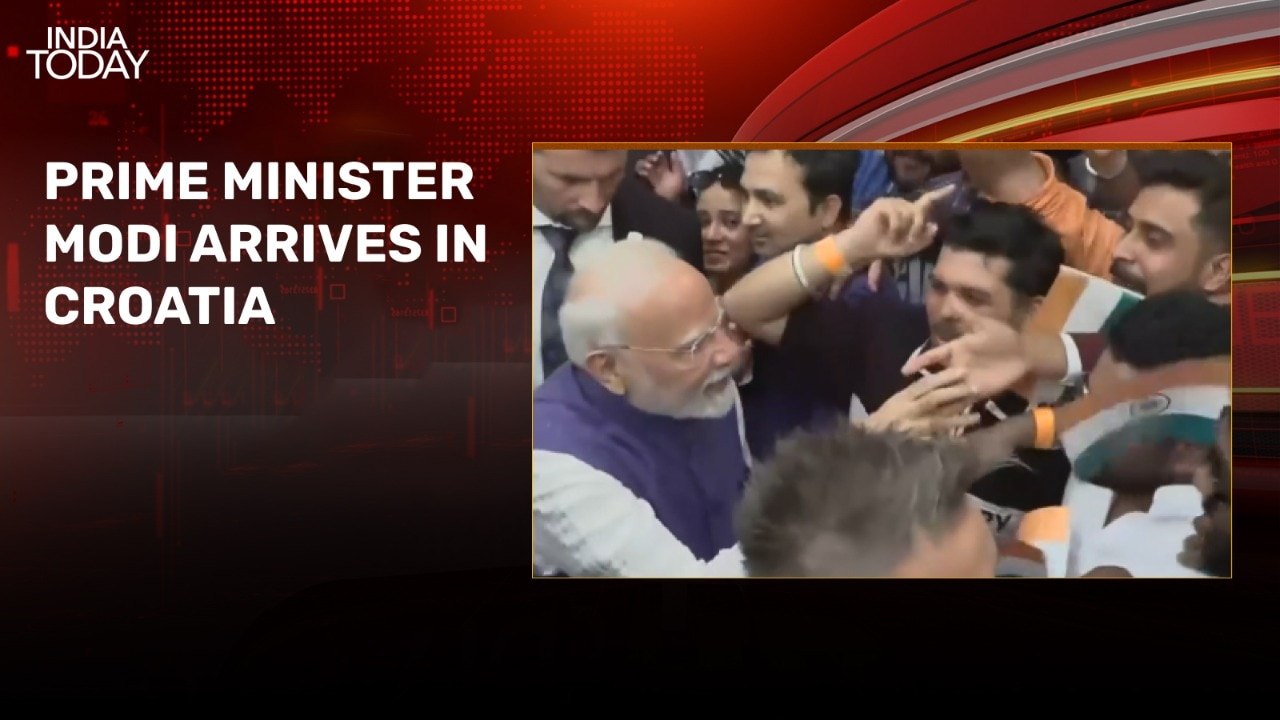 PM Modi arrives in Croatia, gets rousing welcome from Indian community