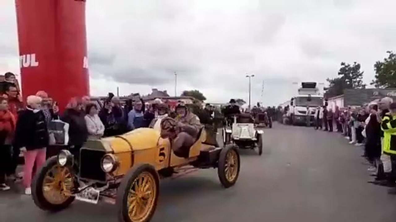 Départ Tour de Bretagne des véhicules anciens-Beaussais-sur-Mer-©Sylvie Vadis