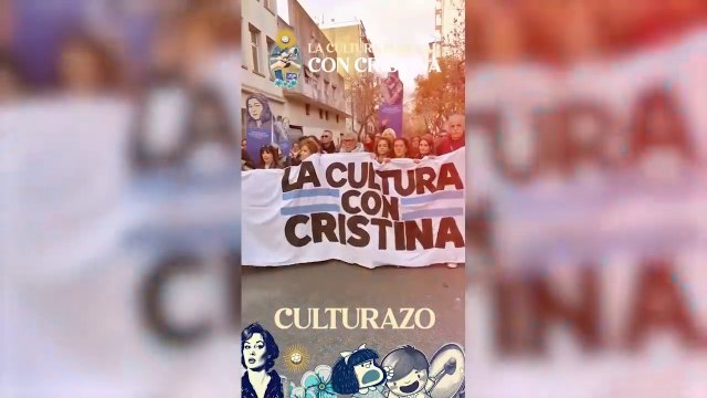 Grupo de artistas convocados bajo la consigna La Cultura con Cristina pasó por la casa de la ex presidenta