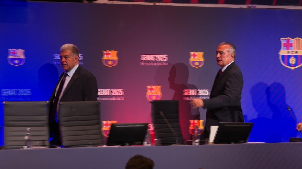Joan Laporta interviene antes de la reunión del Senado del FC Barcelona
