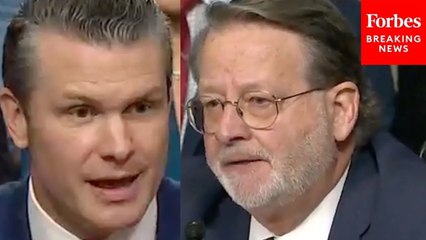 Gary Peters Asks Pete Hegseth Straight-Up How He'll Show 'Accountability' If Signal Probe Finds Wrongdoing