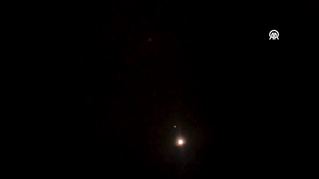 İran, İsrail'e yönelik füze saldırılarına tekrar başladı