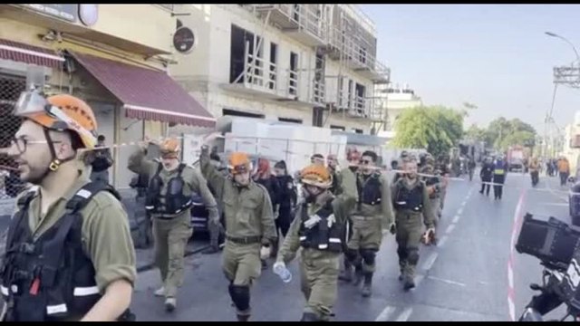 Nuovo attacco dell'Iran a Israele, colpito ospedale. Teheran: errore