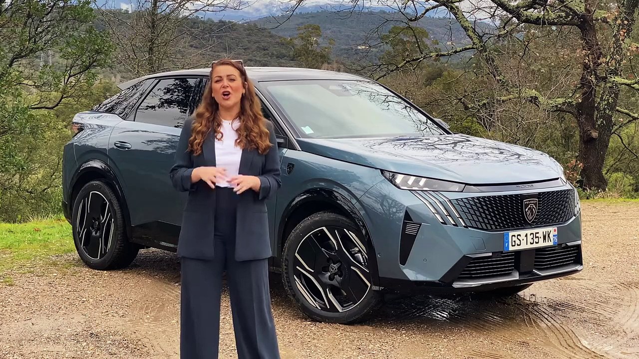 Longest range electric family car - Peugeot e-3008 Review UK 4K