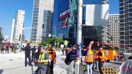 İran’ın İsrail'e yönelik füze saldırılarında Ramat Gan bölgesindeki binalarda hasar oluştu