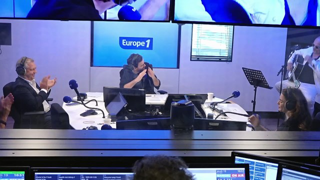 Pascal Obispo dévoile «Appelle-moi Johnny», son nouveau single en live sur Europe 1