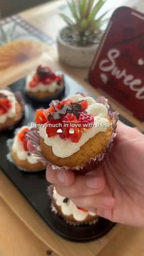 Yummiest Strawberry n White Chocolate Muffins #cooking #food