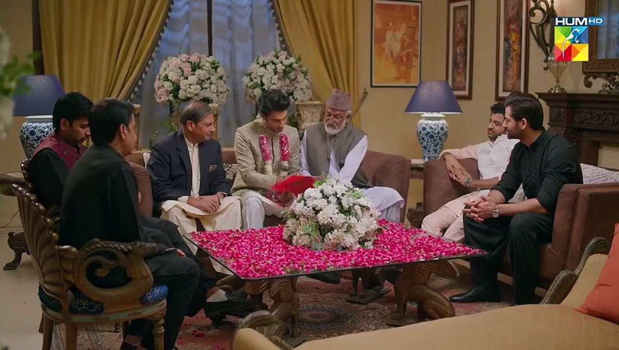 Shakeel Ko Dekh Ke Areesha Behosh...!! #minsamalik #mirzazainbaig - Mohabbat Reza Reza - HUM TV