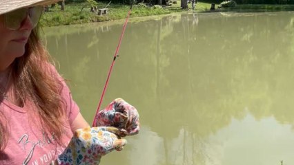 Woman hooks a big fish on Mother's Day but it escapes at the end