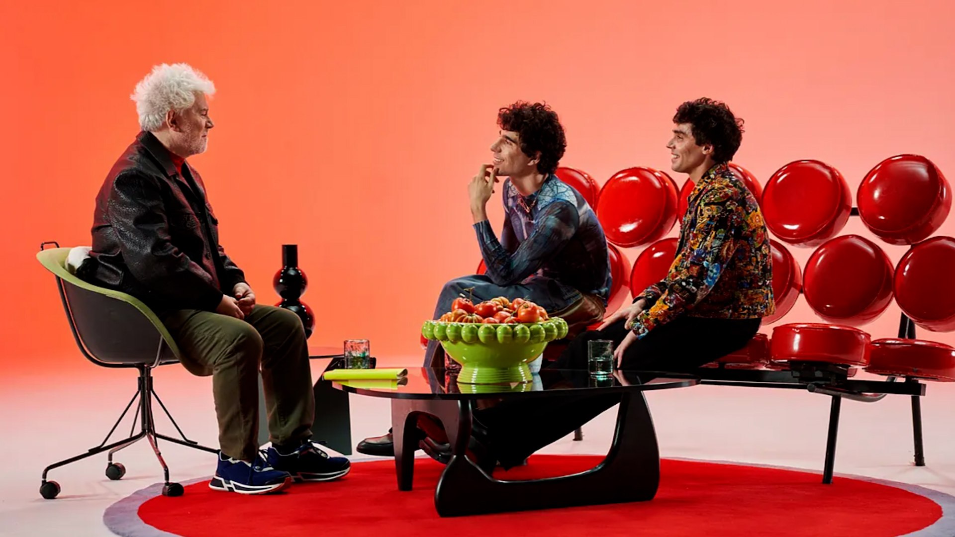 edro Almod�var lo dice claro en 'Pedro x Javis': ha prohibido a sus familiares que autoricen una biograf�a o 'biopic' cuando �l ya no est�. Sin embargo, s� ha abierto la puerta al homenaje en vida que han rodado los creadores de 'La mes�as' con sus actrices y sus inconfundibles m�sicas.