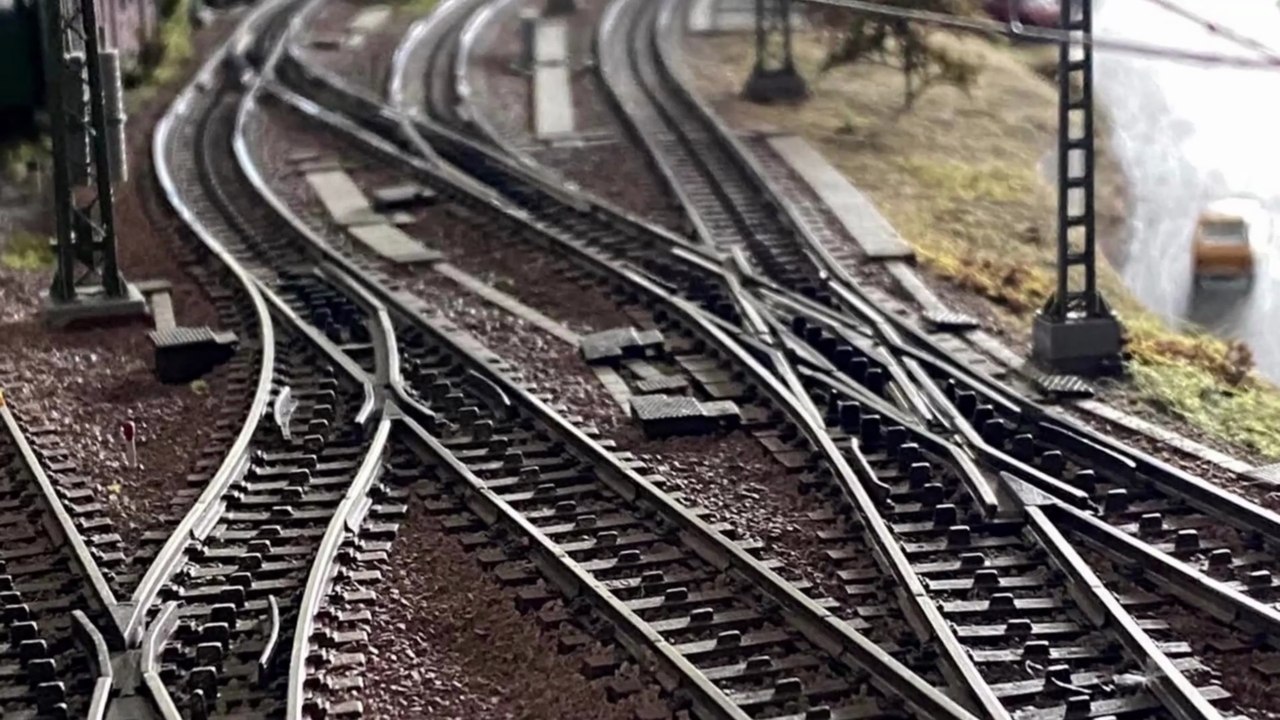 Kein Slalom auf der Weichenstraße! Gleispläne optimieren für die Modellbahn