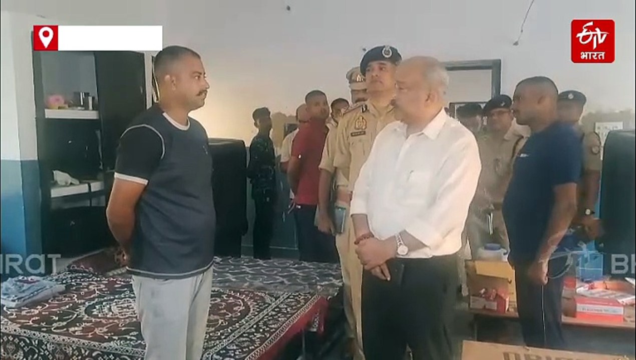 UP पुलिस के नवनियुक्त सिपाहियों की ट्रेनिंग शुरू, DGP राजीव कृष्णा ने सेंटर का किया निरीक्षण और दिए टिप्स