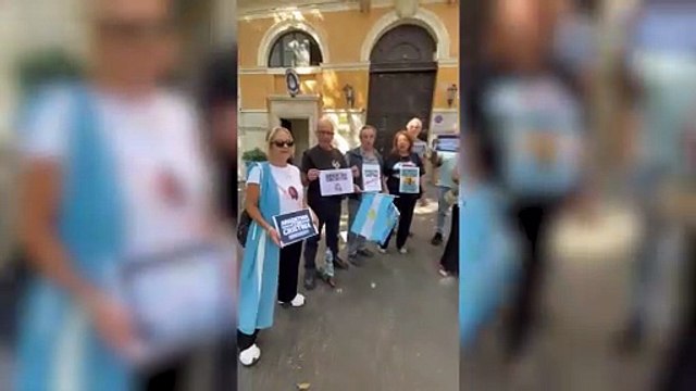Interpretaron el himno argentino en Roma en señal de protesta por la situación de Cristina Kirchner