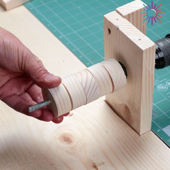 Smooth surfaces and zero dust with this sander