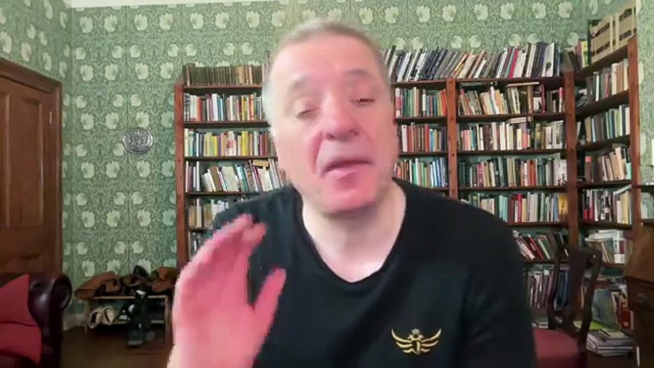 💥 Iran Steps Up Strikes as Israel’s Air Defense Wears Down 🛡️⚠️ | US/Israel Consider Attacking Fordow & Khamenei 🇺🇸🇮🇱 | Putin & Xi Coordinate Strategically 🌍 – Alexander Mercouris | Forbidden News