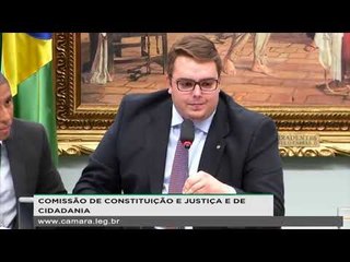 Petistas tumultam CCJ e Eduardo Bolsonaro reage: "Toca aí"