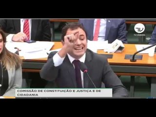 "Um juiz ladrão", diz deputado psolista sobre Moro; briga na CCJ