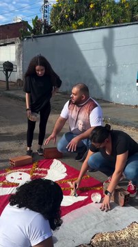 Produção de tapetes de Corpus Christi em Goiânia, Goiás