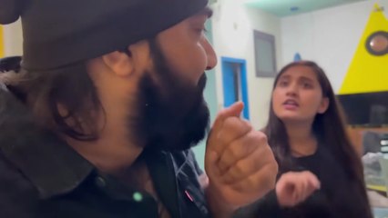 Kissing prank on wife 💋😘 ｜｜ Prank on wife in India