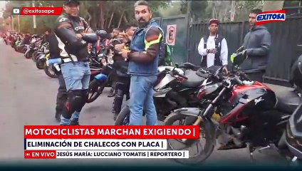 Motociclistas marchan exigiendo que se eliminen chalecos con placa