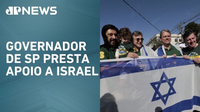 Tarcísio de Freitas participa da Marcha Para Jesus com bandeira de Israel