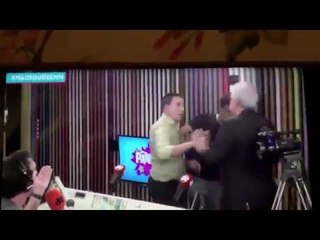 Chamado de covarde, Augusto Nunes bate em Glenn Greenwald