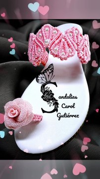 Sandalias tejidas en macrame color rosa y perlas