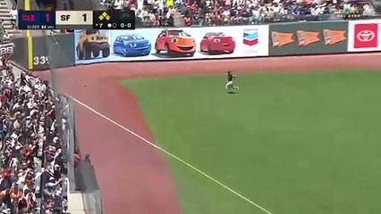 Wilmer Flores conecta doble productor de dos carreras