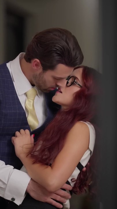 💕 One-Night Fling with My Boss? Nope—He’s My Ruthless Billionaire Sugar Daddy! 💼💰
