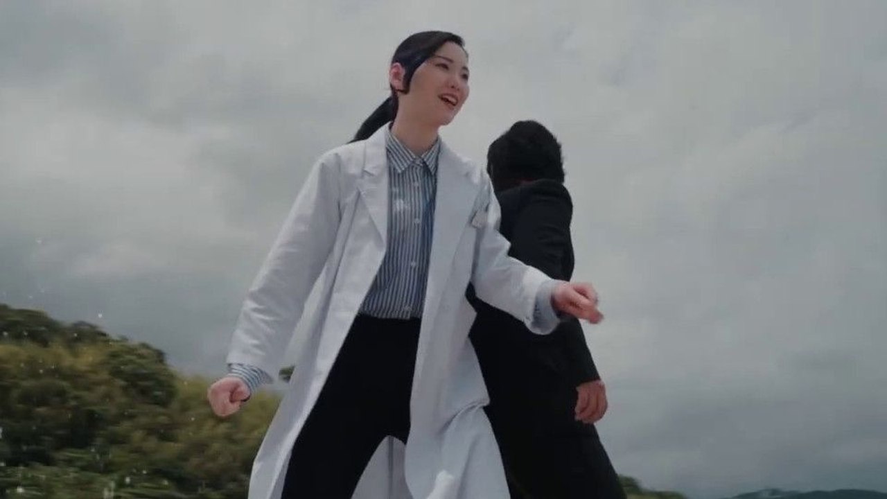 Hot Spring Shark Attack Trailer OmeU