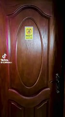 لما ابوك يكون متابع مسلسل المداح وتيجي تهزر معاه 😏#القيصر