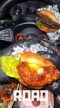 Follow for more ASMR videos🌮🍟 Credits: @roadmunch #mukbang #asmr #fastfood #asmreating for more ASMR videos🌮🍟 Credits: @roadmunch #mukbang #asmr #fastfood #asmreating