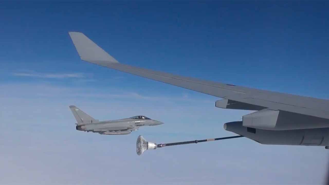 Video: RAF Voyager betankt britischen Typhoon und französischen Mirage 2000 während gemeinsamer Übung