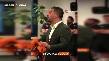 Arda Turan, yeni takımı Shakhtar Donetsk'te futbolcularla tanıştı