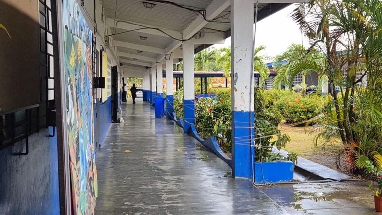 Docentes mantienen huelga indefinida y no regresarán a clases este lunes