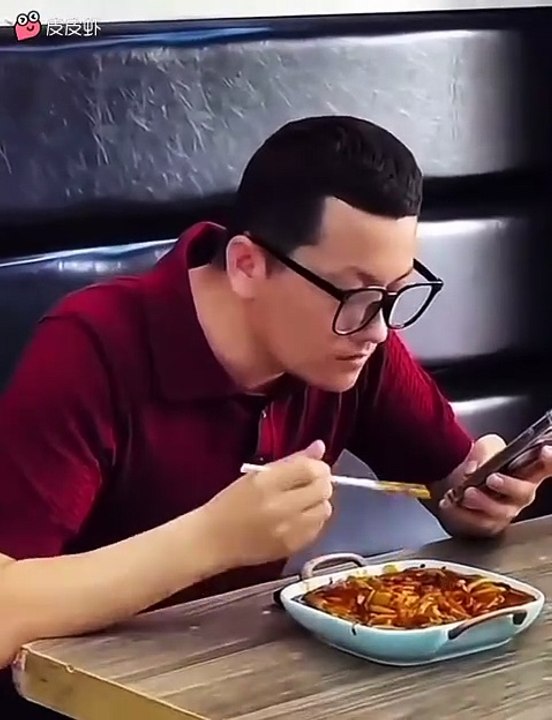 The funniest challenge of 2025! Humorous, hilarious, fast video 2025最搞笑挑战！幽默，爆笑，快了视频