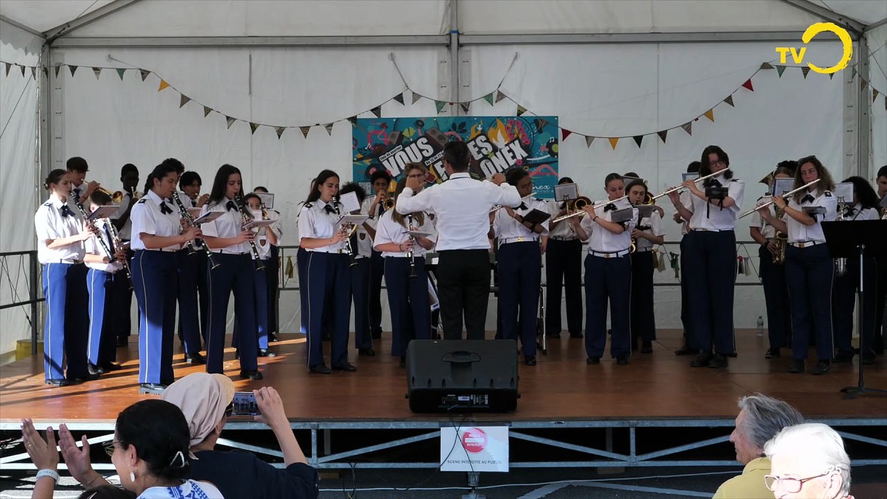 Sans commentaire: Vous (f)êtes Onex: l'Ondine genevoise