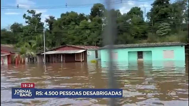 Mais de 4 mil pessoas estão desabrigadas após chuvas no RS